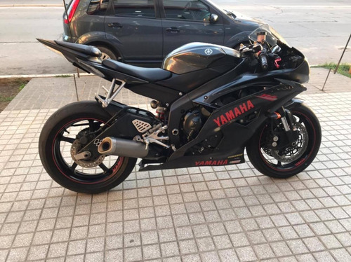Yamaha R6