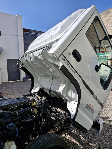 Isuzu Elf 400 Modelo 2008