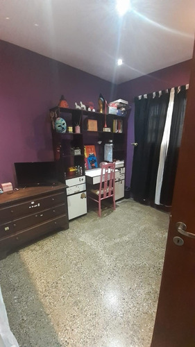 Imagen 10 de 13 de Dock Sud, Amplia Casa 2 Dormitorios, Cocina, Comedor, Baño, Patio Y Cochera