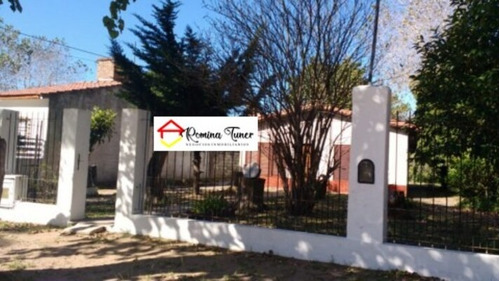 V082 - Excelente Casa En Venta, Sobre Lote De 15 X 40