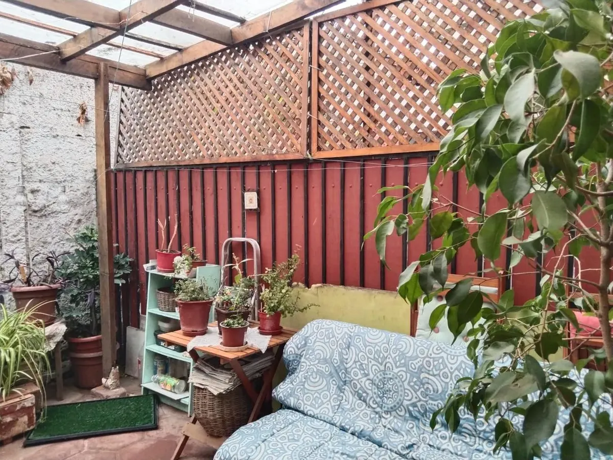 Imagen 4 de 28 de Espaciosa Casa De Tres Pisos En Ñuñoa