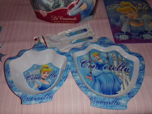 Muñeca De Porcelana Y Productos Cenicienta/cinderella (Usado)