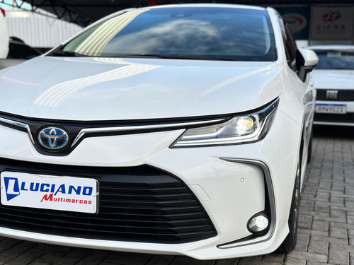 Toyota Corolla Hibrido com apenas 25.000km