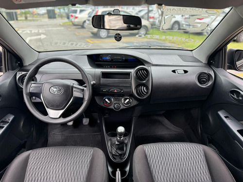Toyota Etios 1.5 X PLUS SEDAN 16V