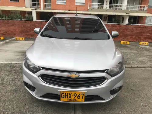 Chevrolet Onix LT 1.4 mecánico