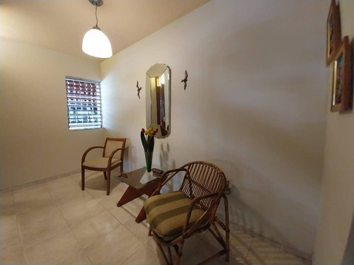 Venta Casa Urb Andres Bello Maracay Estado Aragua Código 241059