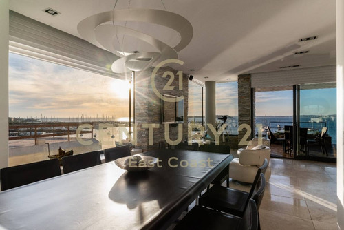 Imagen 5 de 30 de Le Bleu Pent-house En Venta Frente Al Puerto Con El Diseño De Carlos Ott