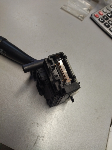 Llave Bajo Volante Limpia Parabrisas Geely Mk