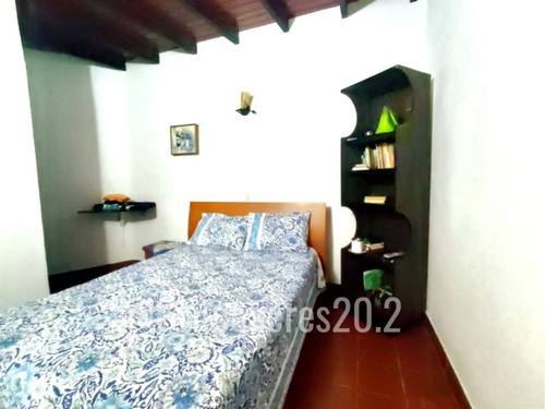 Imagen 11 de 27 de En Venta Casa En La Colonia Tovar. Of