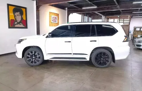 Lexus LX 5.7 570