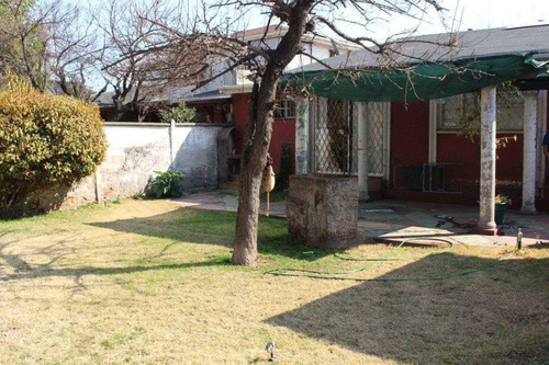 Cercano Valenzuela Puelma / Vicente Pérez Rosales