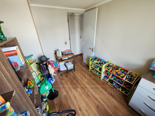 Depto En Venta En Macul Con Terrazas, Piscina Y 3 Dormitorio