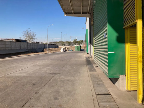 Bodega 608 M2 Con Oficina Roberto Simpson