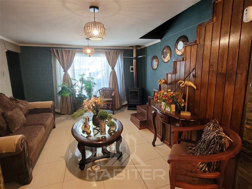 Cómoda Casa De Estilo Mediterráneo, 5 Dorm 2 Baños. Curicó.