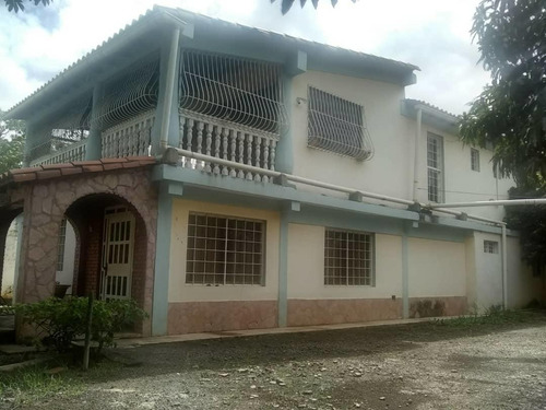 Imagen 12 de 30 de Casa Granja Con Amplio Terreno En Venta El Cuji Sector Valle Lindo Barquisimeto, Linea Cantv E Internet, Tanque De Agua, Info. 0424-5325471, Codigo 22-13733 Mf
