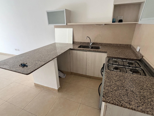 Oportunidad! Departamento De Dos Ambientes Con Cochera Y Baulera