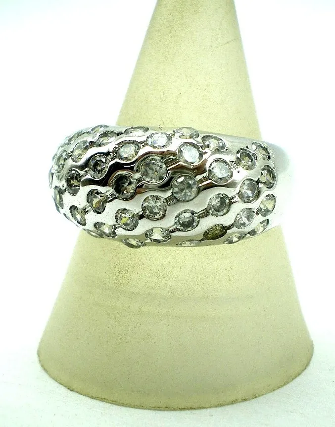Anillo De Plata 925 Y Zafiros Blancos Art58685