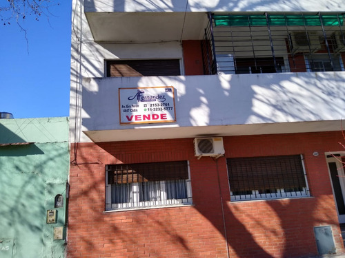 Venta Dos Ambientes 1° Piso Vista Al Parque Avellaneda