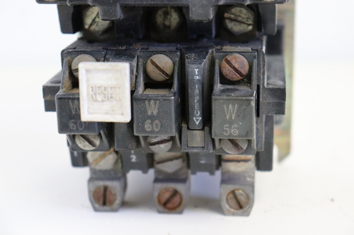 Relay Contactor Allen Bradley Cat. No. 509-c0d Ser A (Usado)