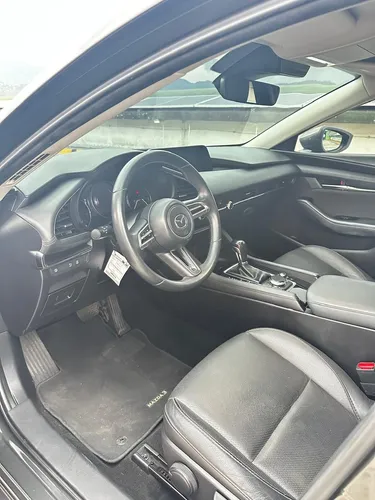 Mazda 3 2.0 Touring