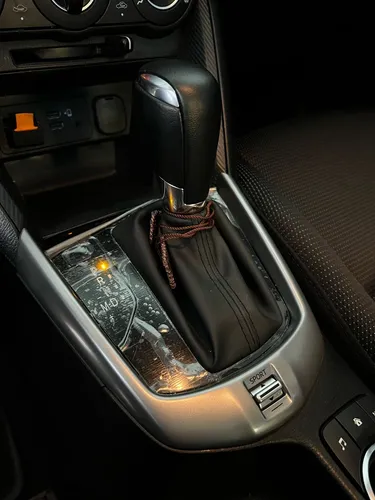 Mazda 2 1.5 Touring Carbón Edition