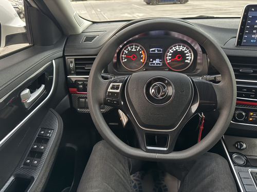 Dongfeng SX5 1.6 Luxury Mt5 5Pas