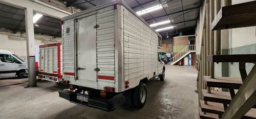Imagen 3 de 6 de Ford 4000