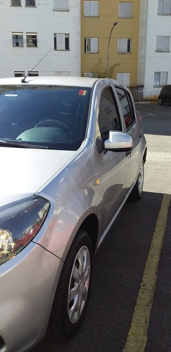 Imagem 1 de 15 de Renault Sandero 2014 1.0 16v Expression Hi-flex 5p