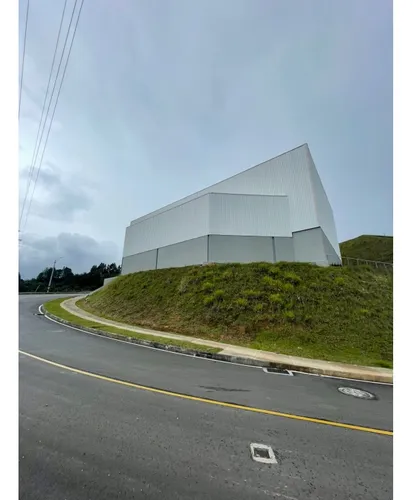 Bodega Moderna Para Arriendo Ubicada En Rionegro/guarne