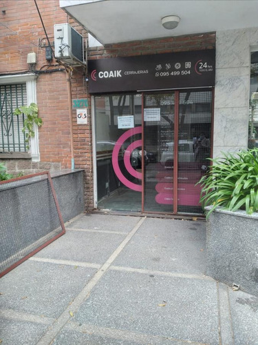Imagen 2 de 4 de Local Comercial En Pagola Y Berro Con Renta !!