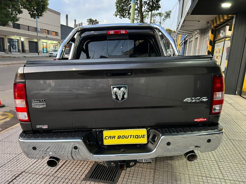 Imagen 14 de 15 de Chrysler Ram 1500 2016 Laramie 5.7 Dc 4x2
