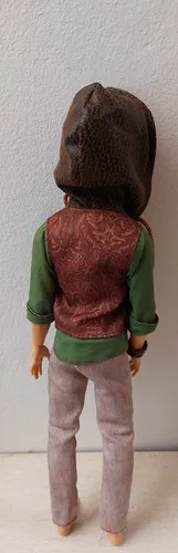 Muñeca Ever After High Hunter Huntsman (Usado)