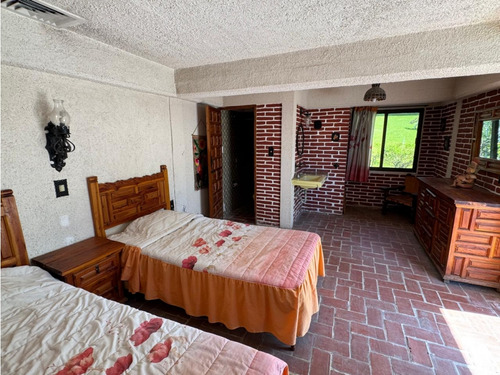 Casa En Renta A Orilla Del Lago Teques Mc.