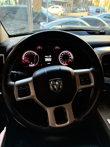 Dodge Ram 1500 Laramie 5.7 V8