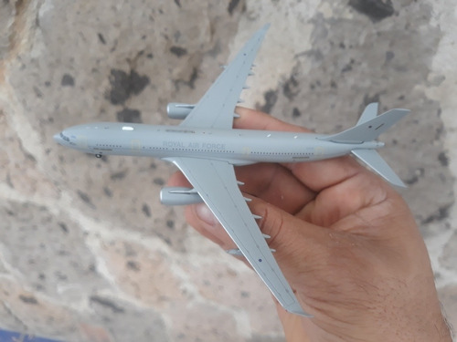 Avion Airbus A330-200 Mrtt De Royal Air Force escala 1:400