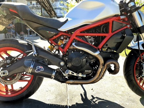 Ducati Monster 797