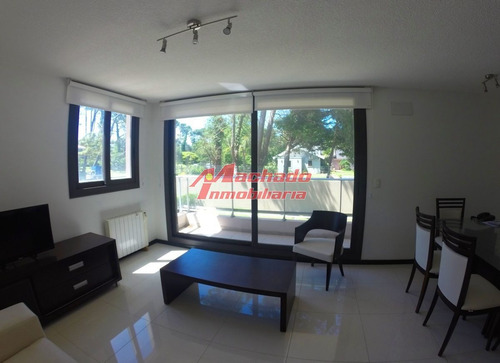 Imagen 6 de 29 de Venta De Apartamento De Un Dormitorio En Punta Del Este