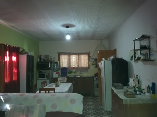 Imagen 5 de 12 de Vendo Casa 4 Dormitorios En Calle El Pino Amplio Terreno