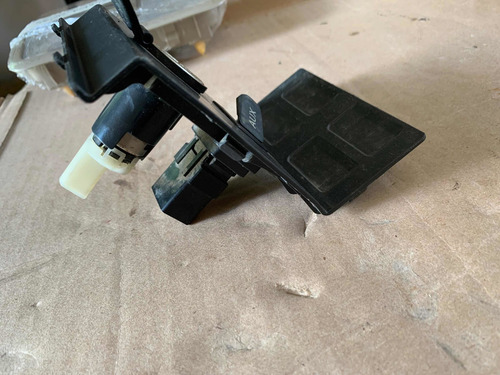 Auxiliar Portal De Poder 120w Adaptador Toyota Rav4 06-12 (Usado)