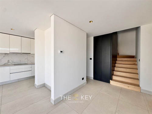 Departamento En Venta De 2 Dorm. En Vitacura