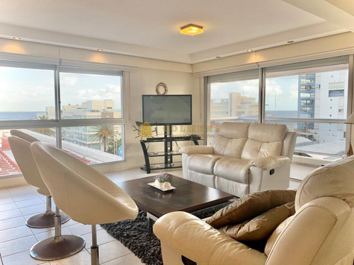 Penthouse Duplex De Tres Dormitorios En Venta + Parrillero Propio- Ref: 2714