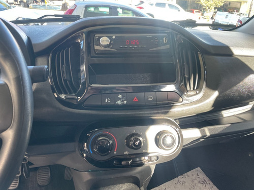 Imagem 12 de 15 de Fiat Uno Attractive 1.0 Flex Completo 2016 R Motors