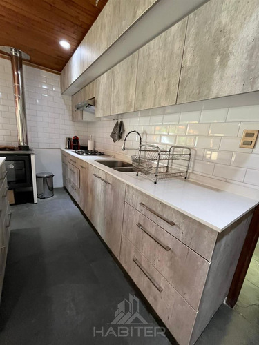 Casa En Arriendo De 4 Dorm. En Pucón