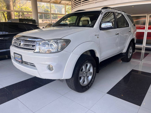 Toyota Fortuner 4x2 2011 Automatico 140.000kms 