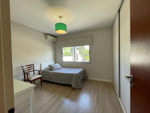 Casa A La Venta - Hurlingham- Complejo Las Fincas