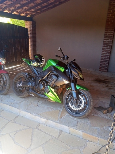Imagem 2 de 3 de Kawasaki Z1000 2011