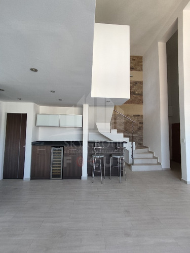 Imagen 2 de 25 de Adriana Atienzo Vende | Elegante Penthouse En Res. Estratosfera (foa-2065)