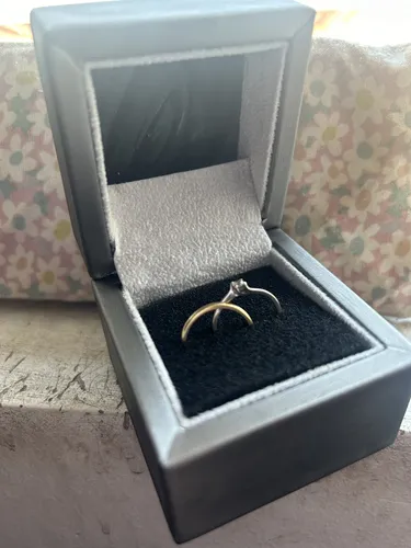 Anillo de compromiso usado deals
