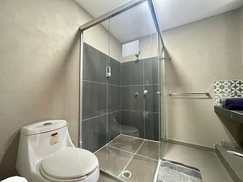 Edificio En Venta, Villas De La Hacienda, 594 Mts