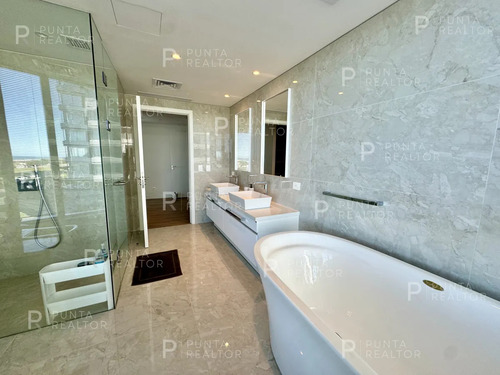 Departamento Alquiler 4 Dormitorios Trump Tower, Punta Del Este, Playa Brava, Uruguay
